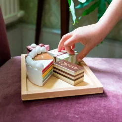 Lagkagestykker på Fad*Mamamemo Clearance