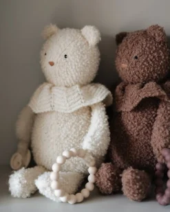 Aktivitetsbamse, bouclé merino uld, off white*Smallstuff Sale