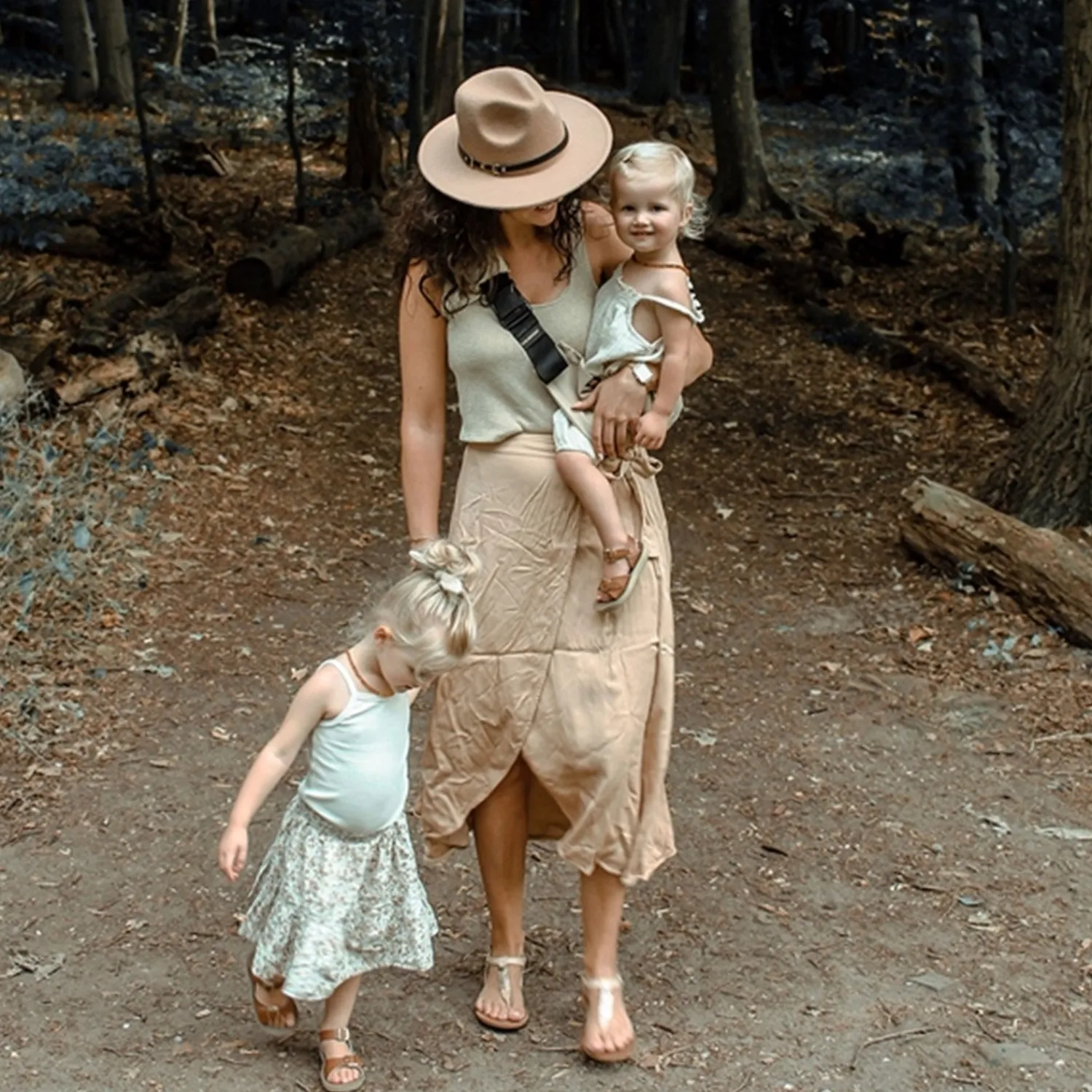 The Toddler Swing Bæresele Basic Beige*Wildride Clearance